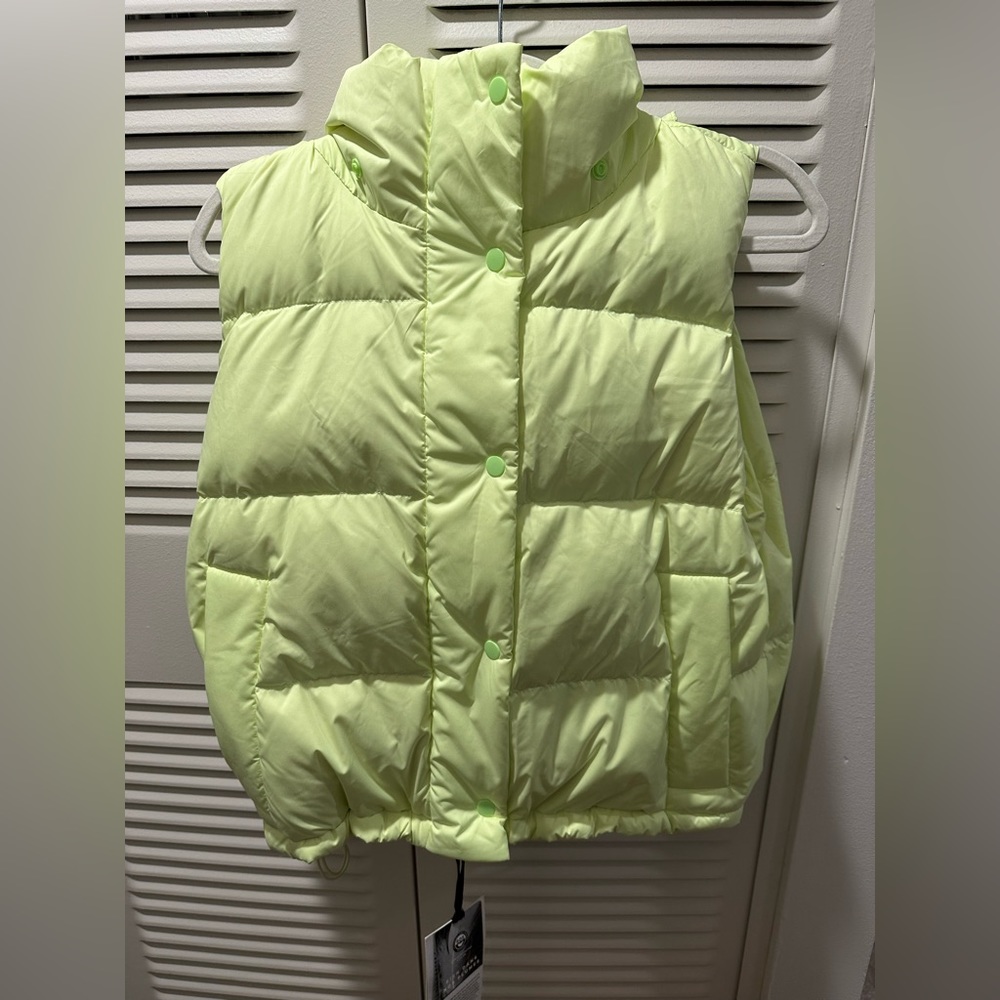 Lululemon Wunder puff cropped vest